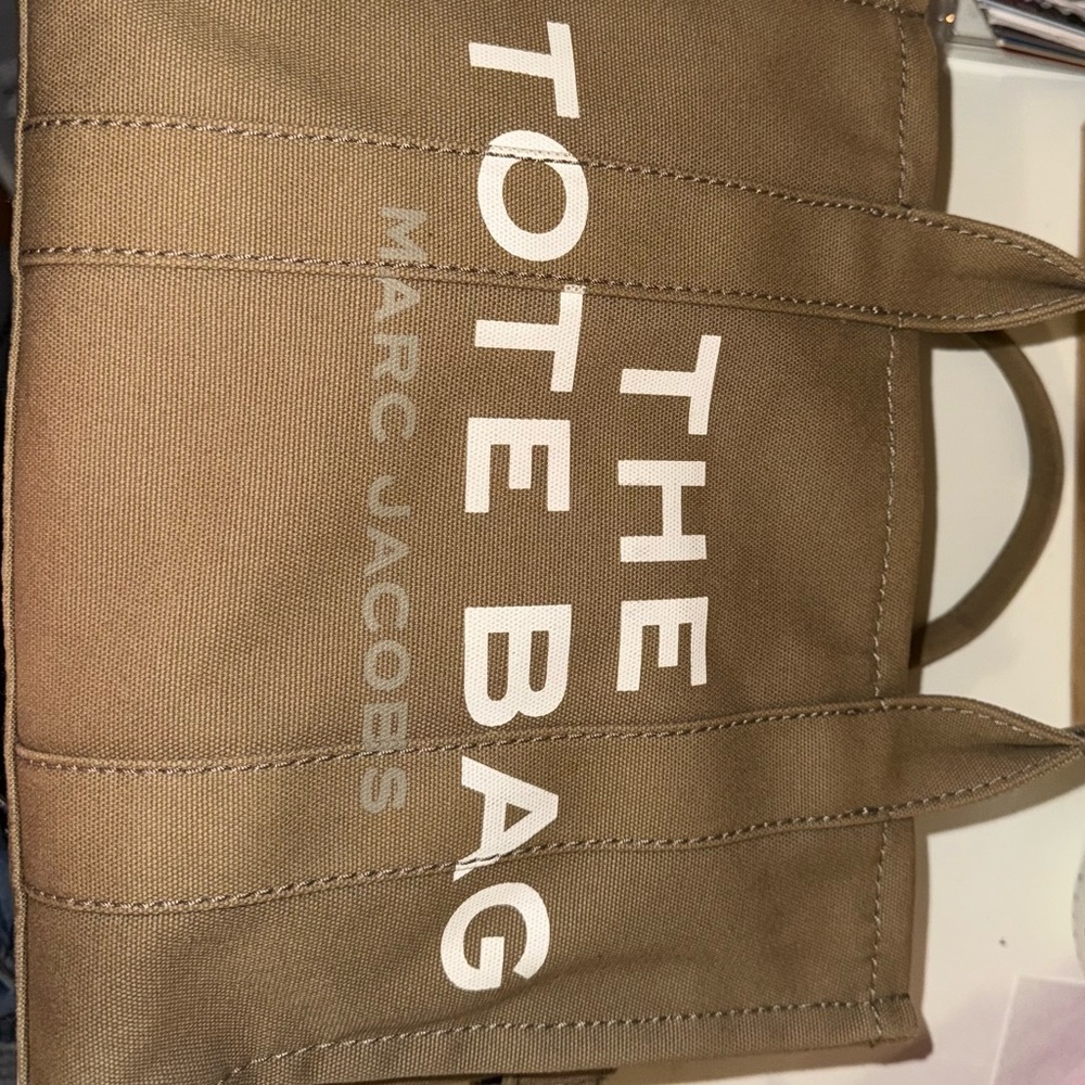 Marc Jacobs The Tote Bag ✨
